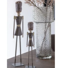 Figurka FUR HAT 32 cm szara