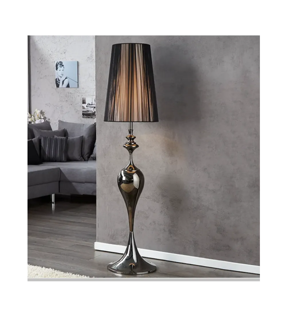 Lampa podłogowa Lucie czarna