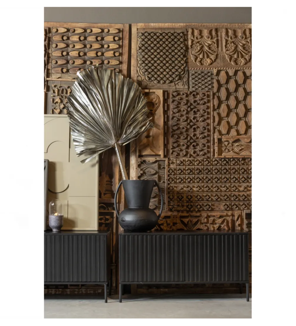 Stolik pod TV NEW GRAVURE 150 cm drewno sosny czarny