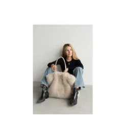 Torba MIKA FURR 56 cm kremowa